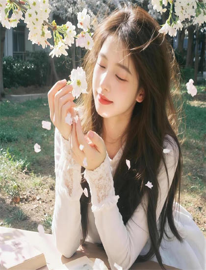 彩蛋解析：《蜜桃成熟时高清修复版》口碑的传播效应与观众评价——专业媒体深度报道